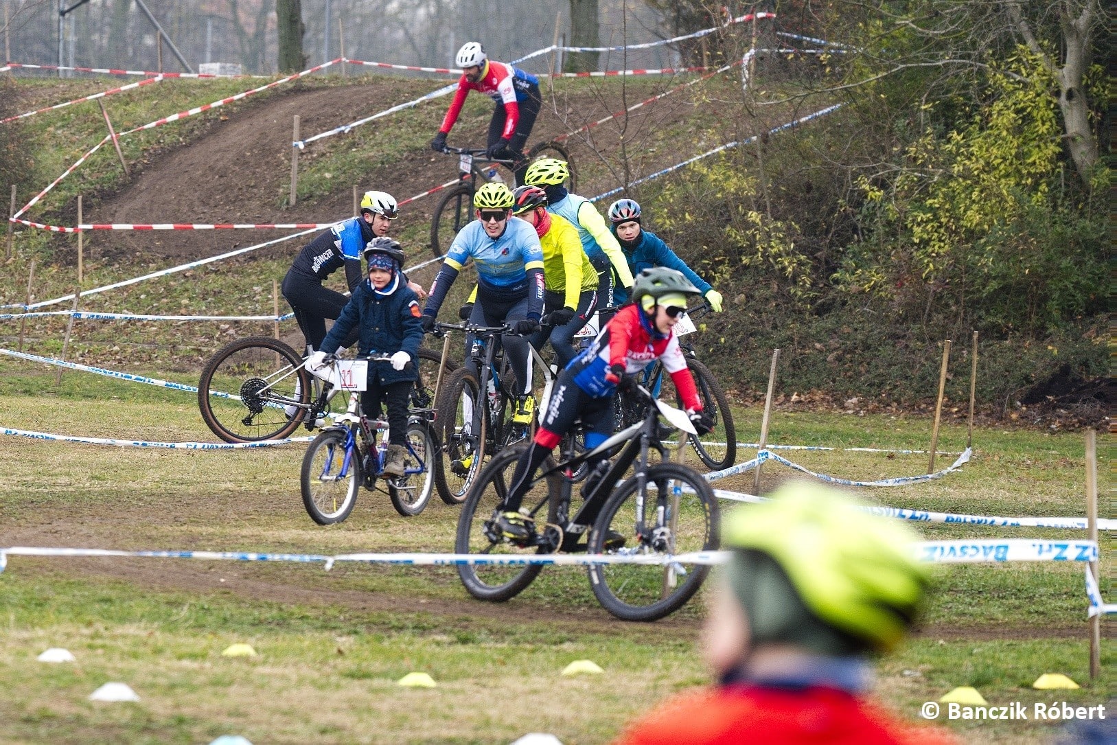 © Banczik Róbert
