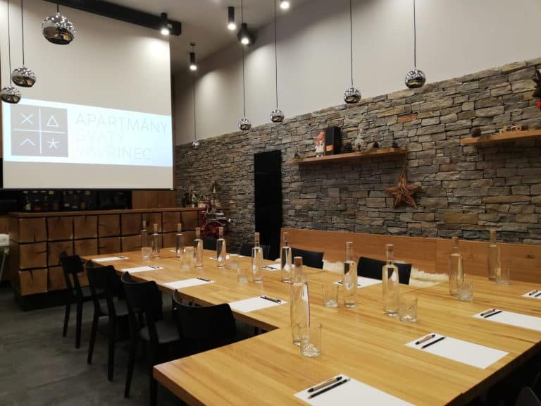 sál Vinárna, Svatý Vavřinec