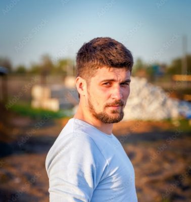 1000_F_208462473_XjLZlq5Zw3GNLIo7qJVLuVHQwCInEH6c-e1740390731850