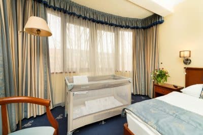 4 sup double room with baby cotjj