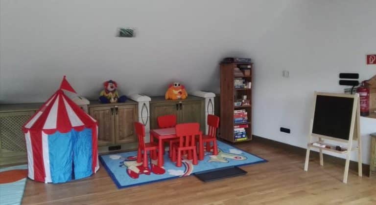 Gyermekkuckó a Főépületben - Somogy Kertje Üdülőfalu és Étterem