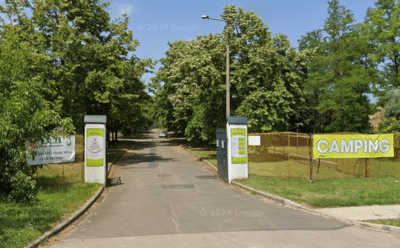 Kemping bejárat