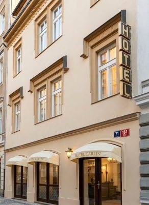 Blue Karlin Hotel 