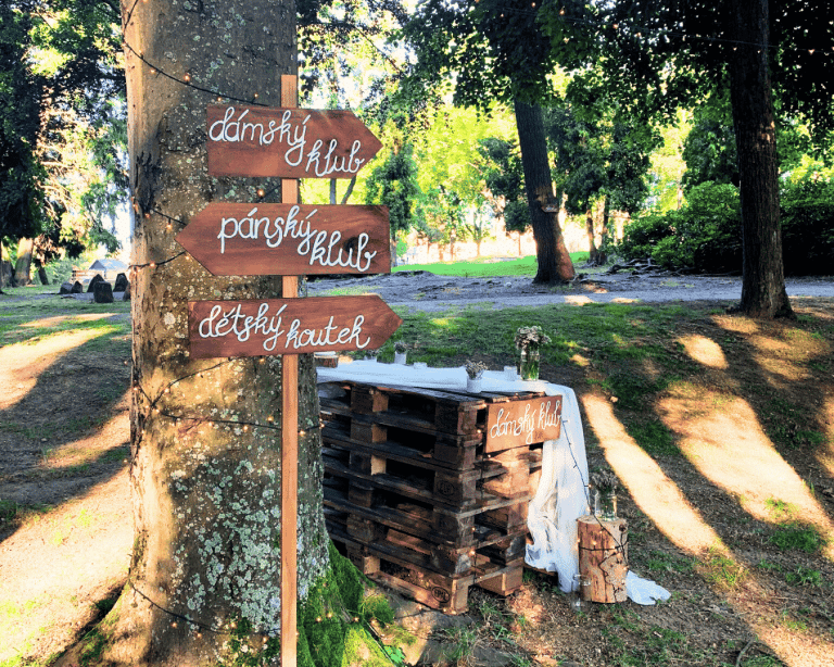 Svatební koutek pro svatebčany