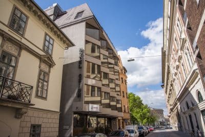hotel_orion_budapest_street_building (3)